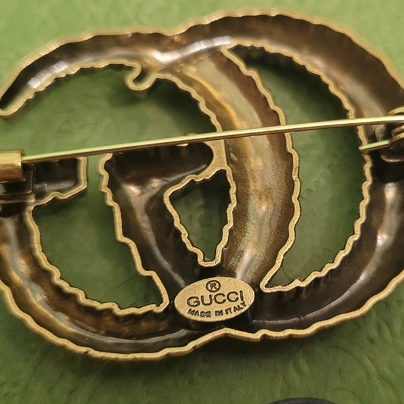Gucci Gold Double-G Brooch - Picture 4 of 5